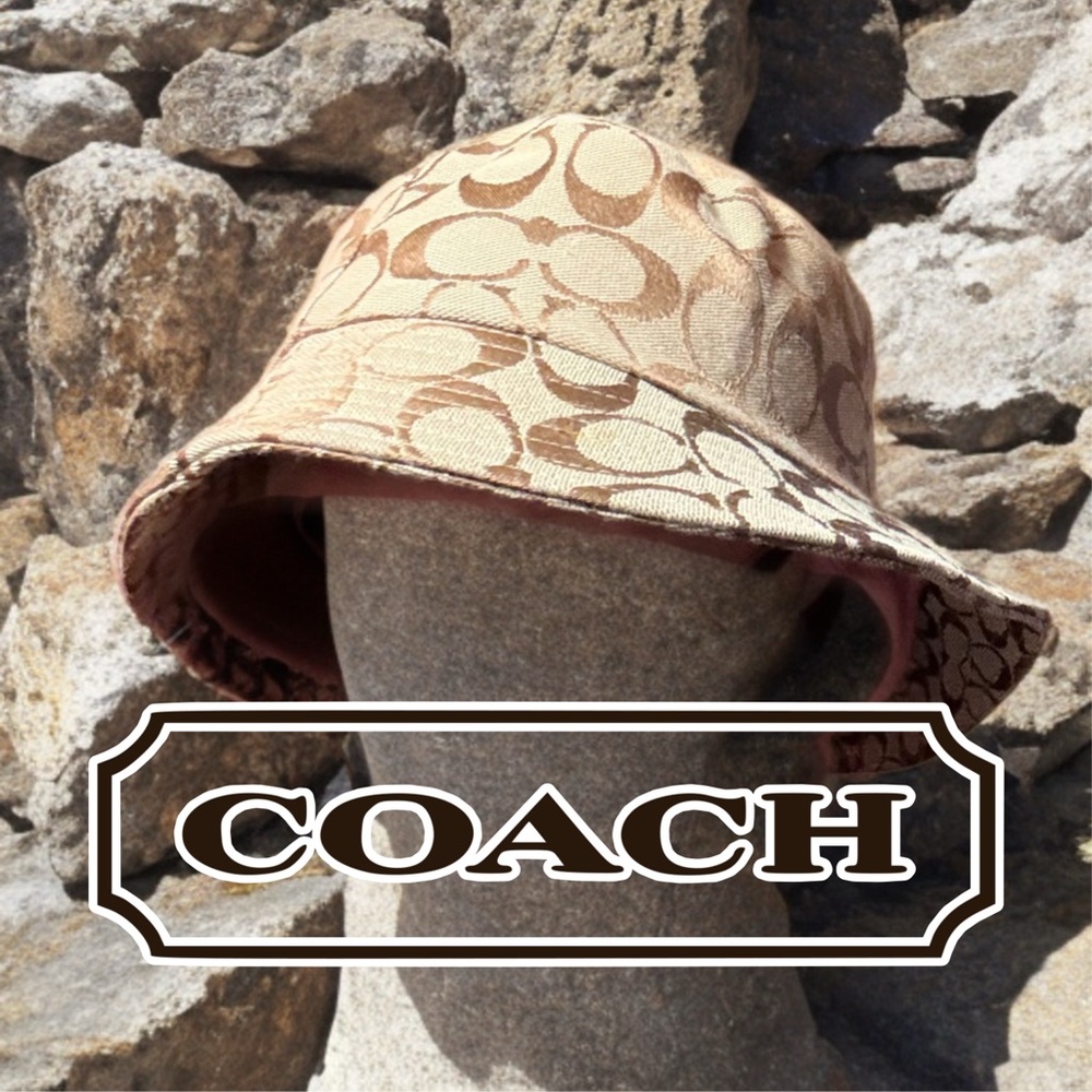 🧢 COACH Signature Jacquard Bucket Hat
